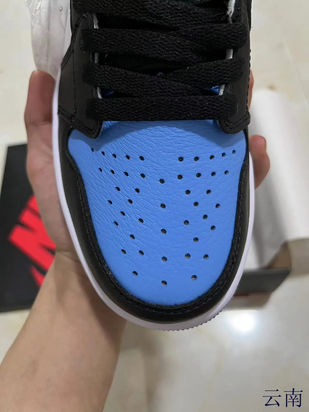 Air Jordan 1 High Top White Black University Blue Basketball Shoes 3