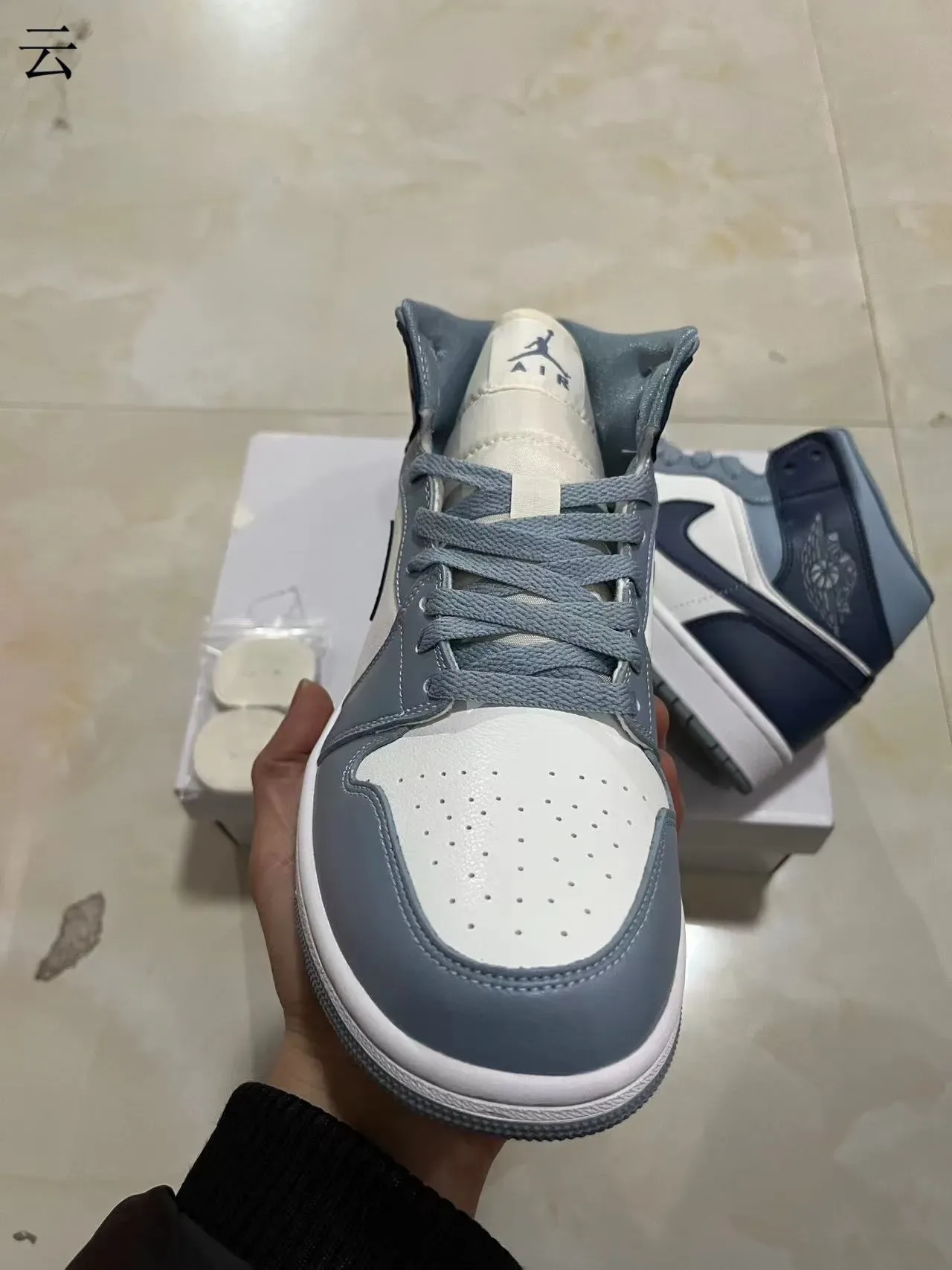 Air Jordan 1 High Top Blanc Navy Gris Chaussures de Basketball 3