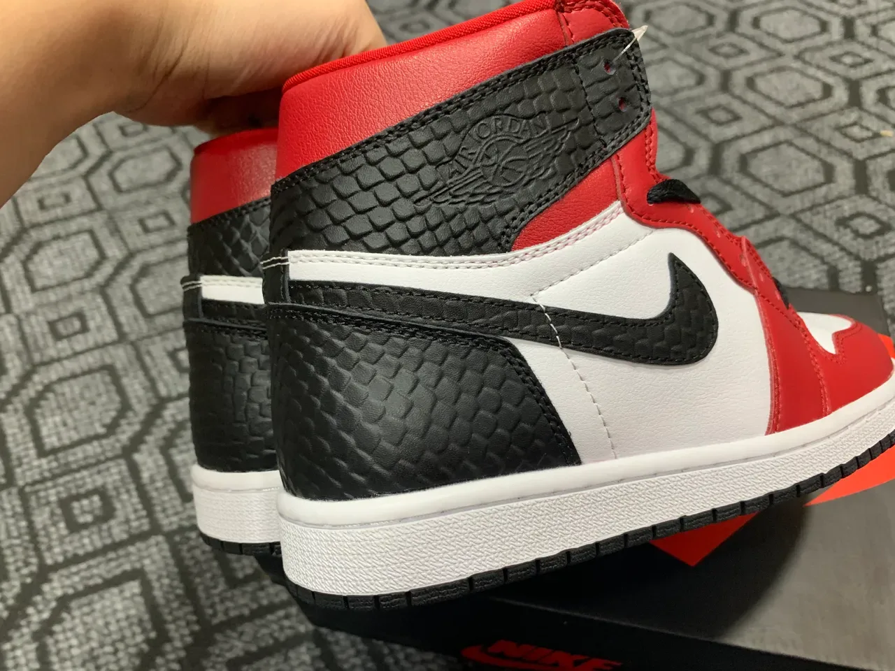Air Jordan 1 Red Black High-Top Leather Upper Basketball Shoes 5