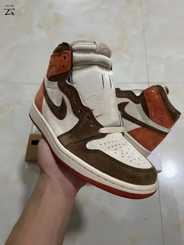 Air Jordan 1 Tênis de Basquete High Top de Camurça Marrom Terracota 2