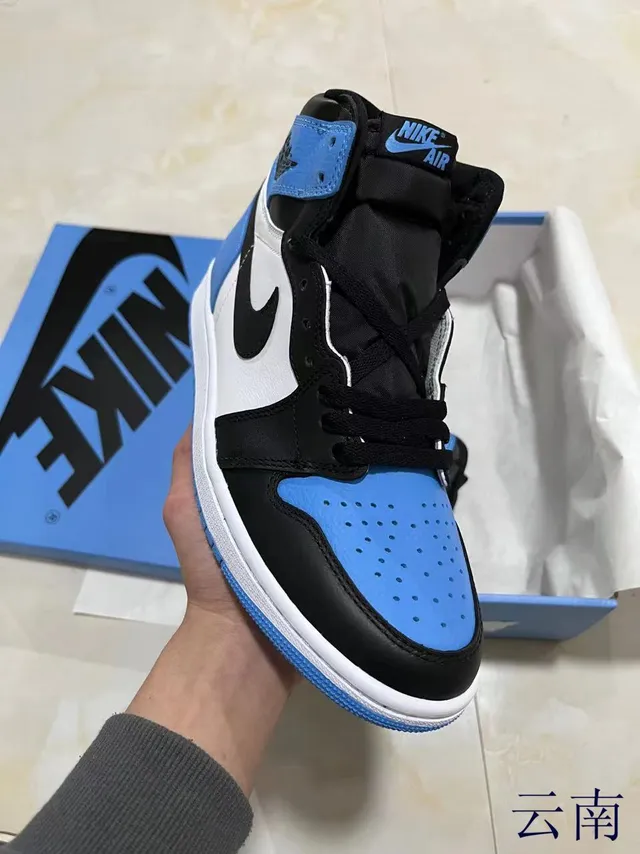 Air Jordan 1 University Blue Black White Basketball Shoes 2