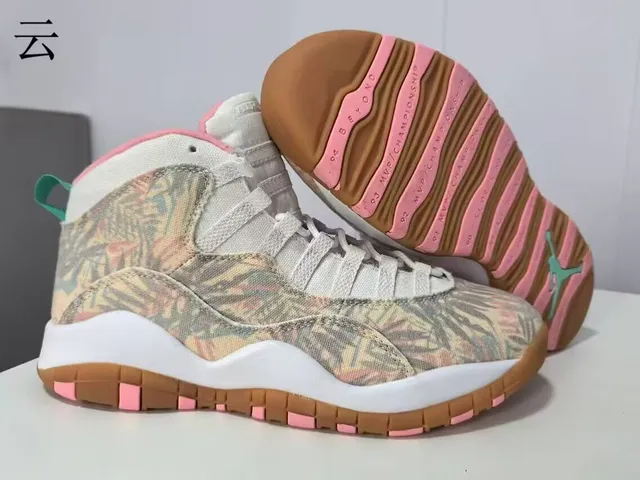 Tênis de basquete Air Jordan 10 com estampa de folhas tropicais e sola de borracha rosa 1