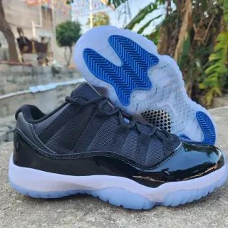 Air Jordan 11 黑蓝 专利皮革 前掌 网面 篮球鞋