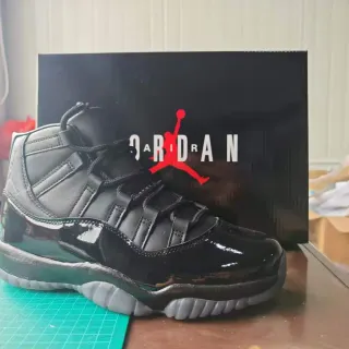 Air Jordan 11 Black Patent Leather Basketball Shoes