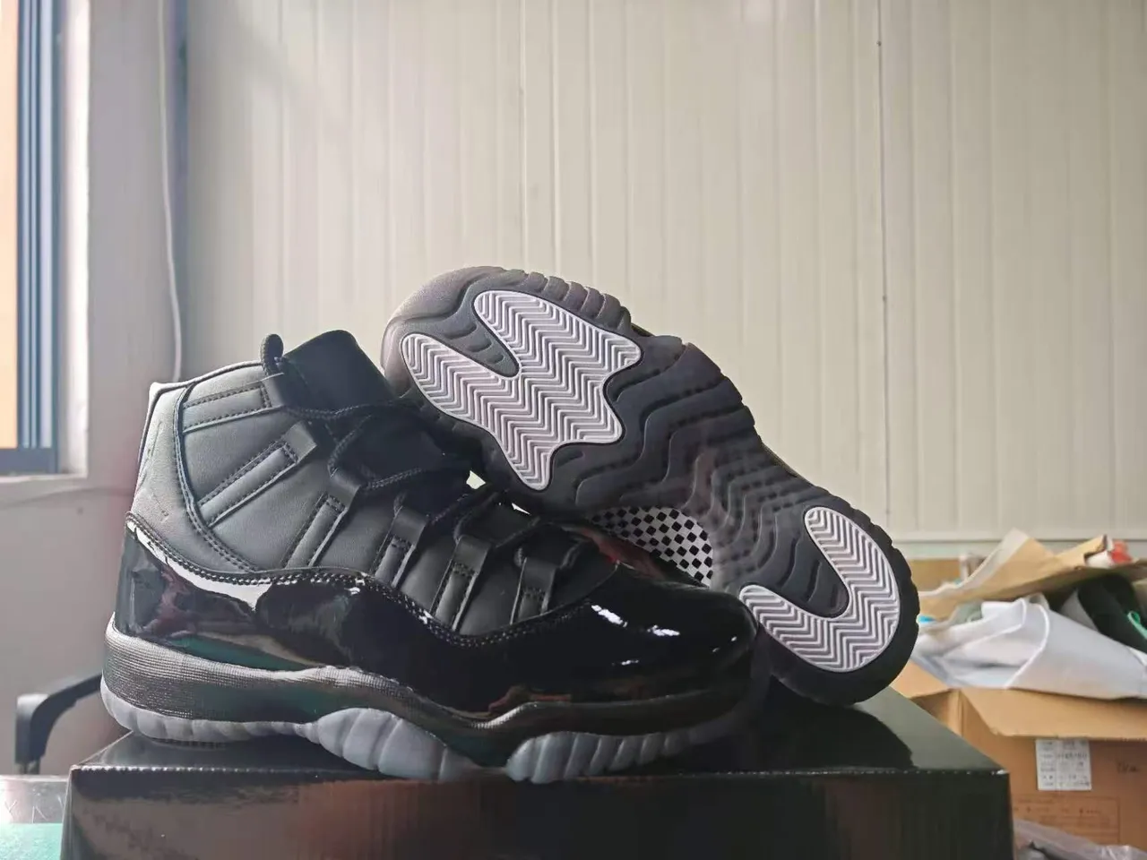 Air Jordan 11 Black Patent Leather Basketball Shoes 6