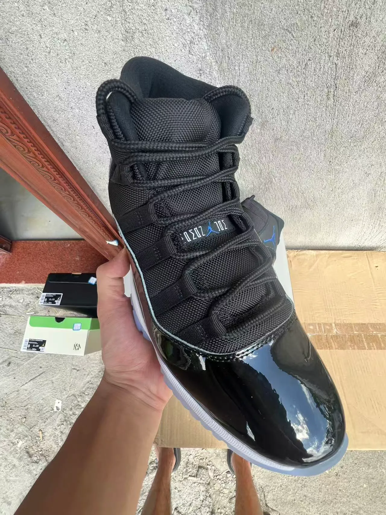 Air Jordan 11 Black Patent Leather White Ice Basketball Shoes 2