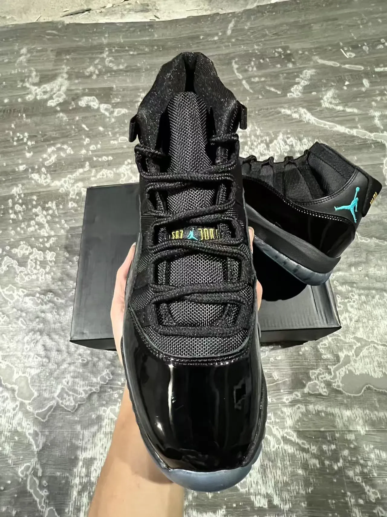 Air Jordan 11 Noir Turquoise Cuir Patent Chaussures de Basketball 3