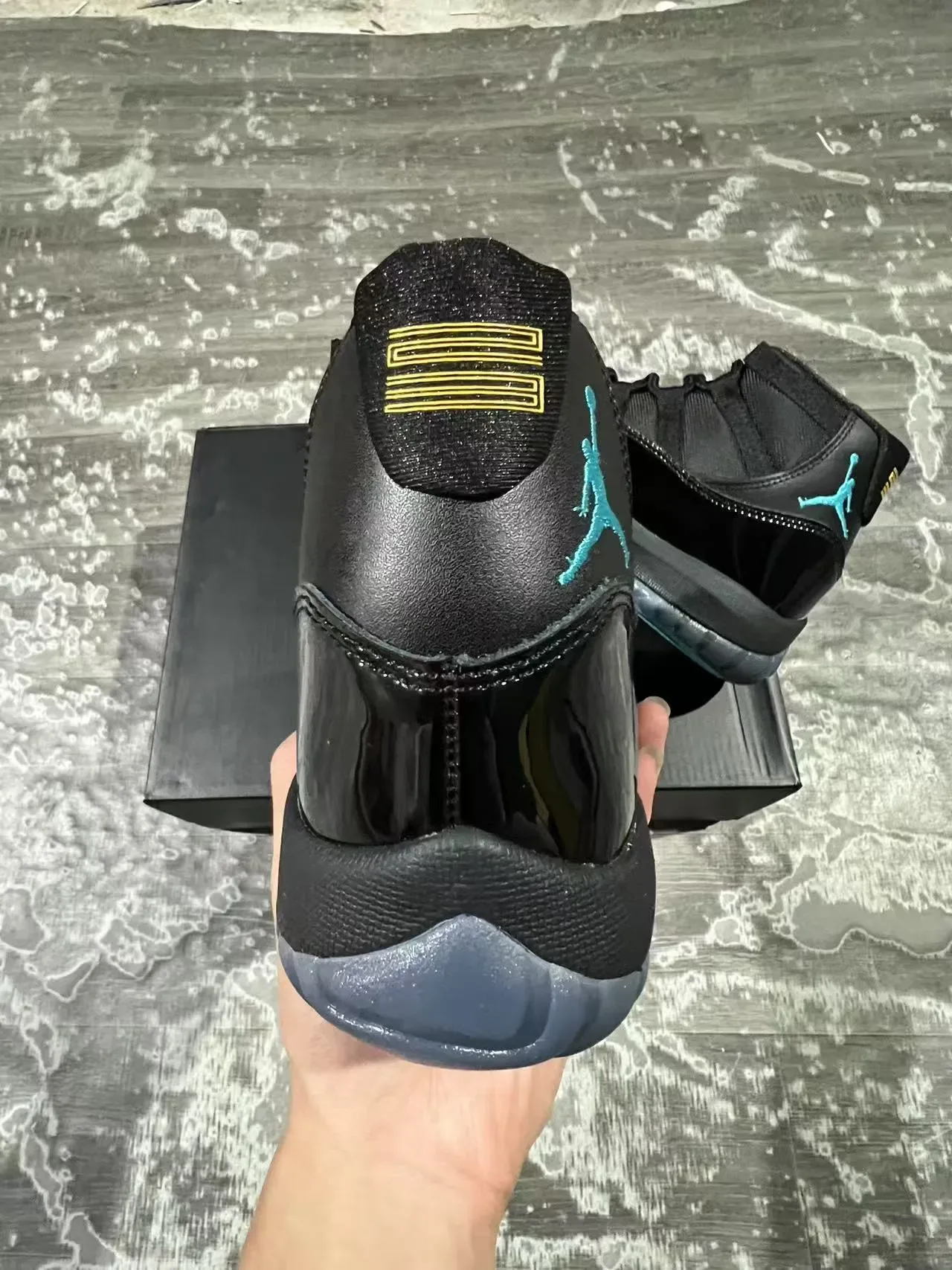 Air Jordan 11 Noir Turquoise Cuir Patent Chaussures de Basketball 8