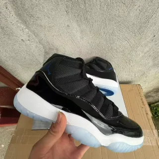 Air Jordan 11 Preto Branco Azul Tênis de Basquete