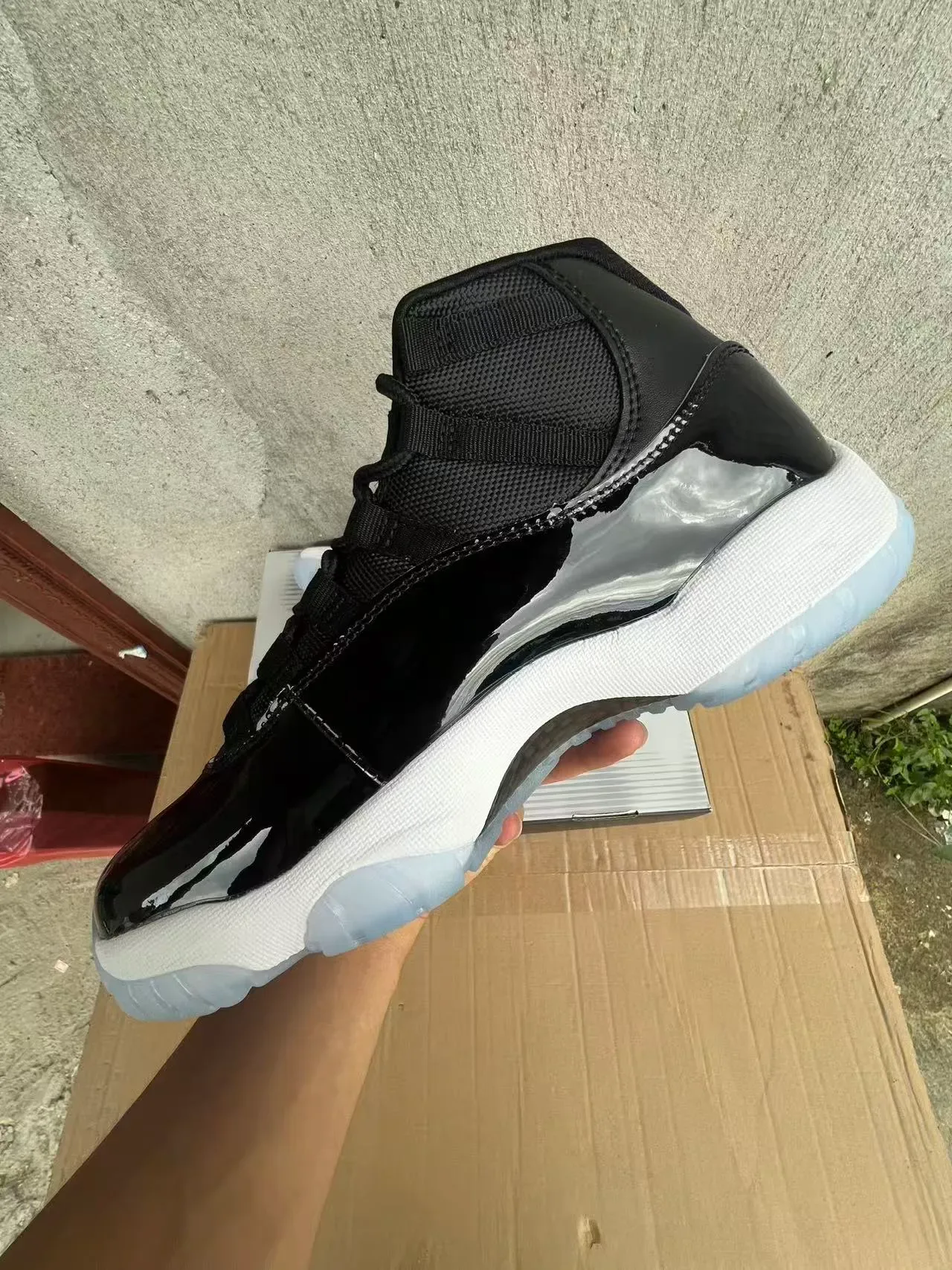 Air Jordan 11 Preto Branco Azul Tênis de Basquete 5