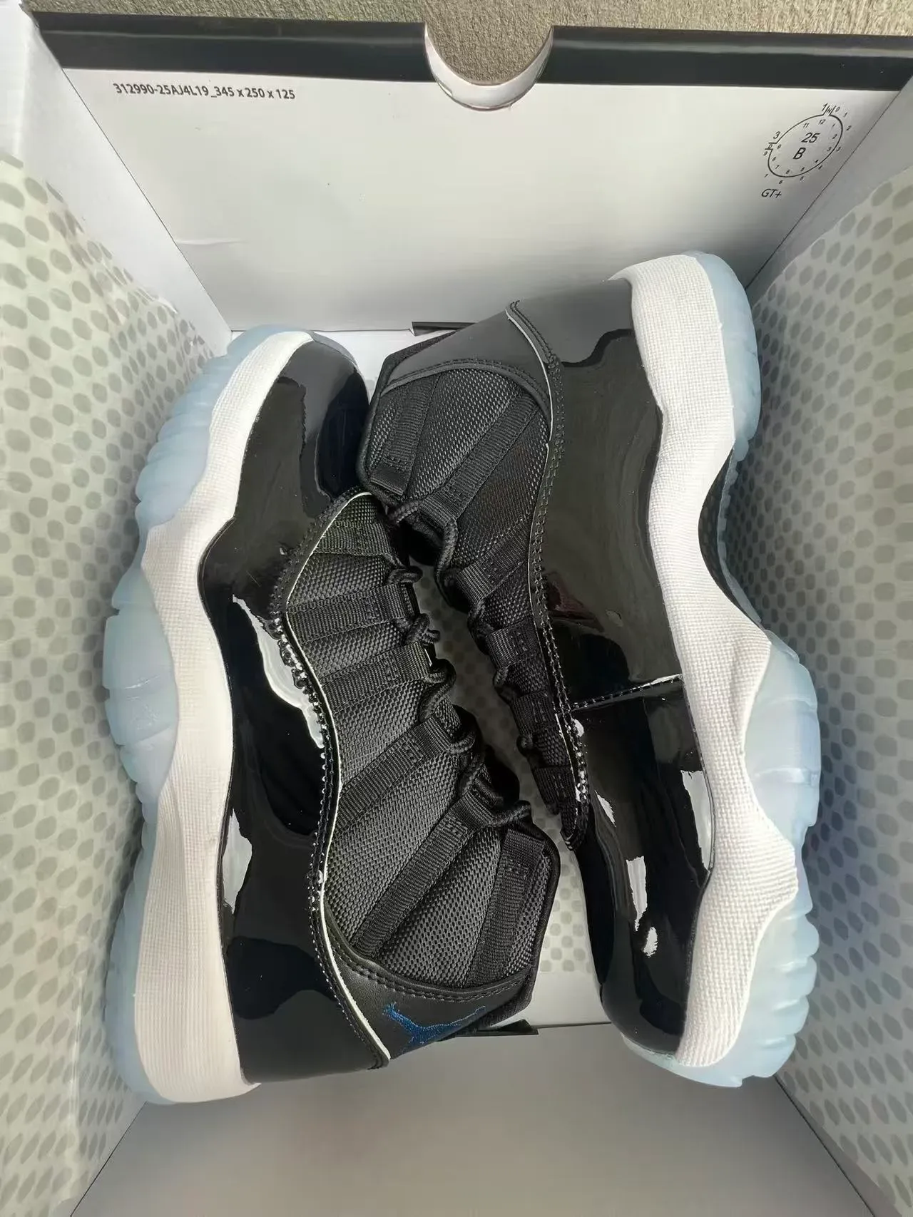 Air Jordan 11 Preto Branco Azul Tênis de Basquete 9