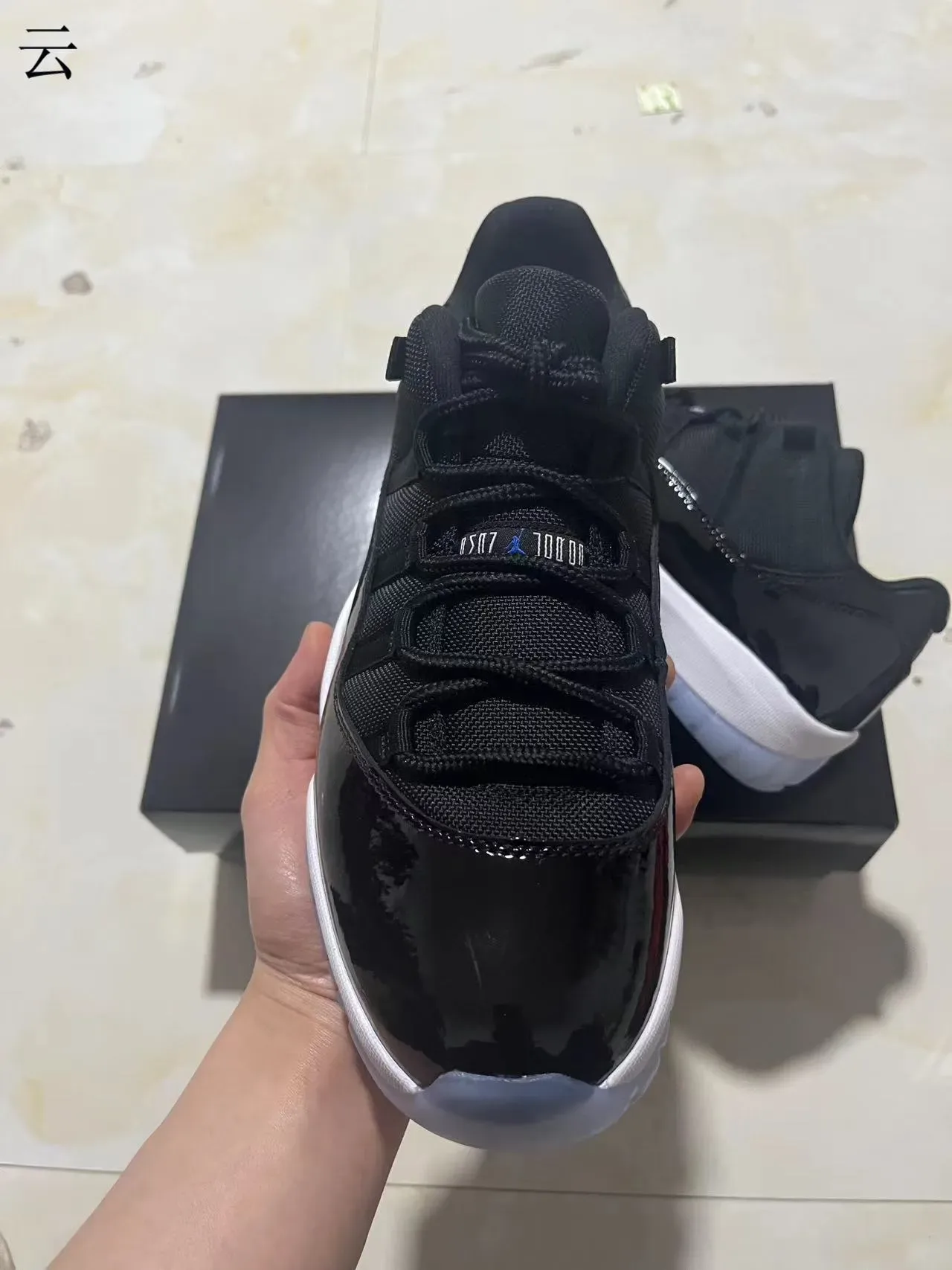 Air Jordan 11 Noir Blanc Icy Blue Chaussures de Basketball 11