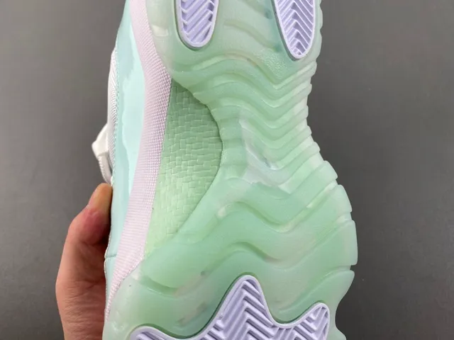 Air Jordan 11 Mint Green Patent Leather Basketball Shoes 9
