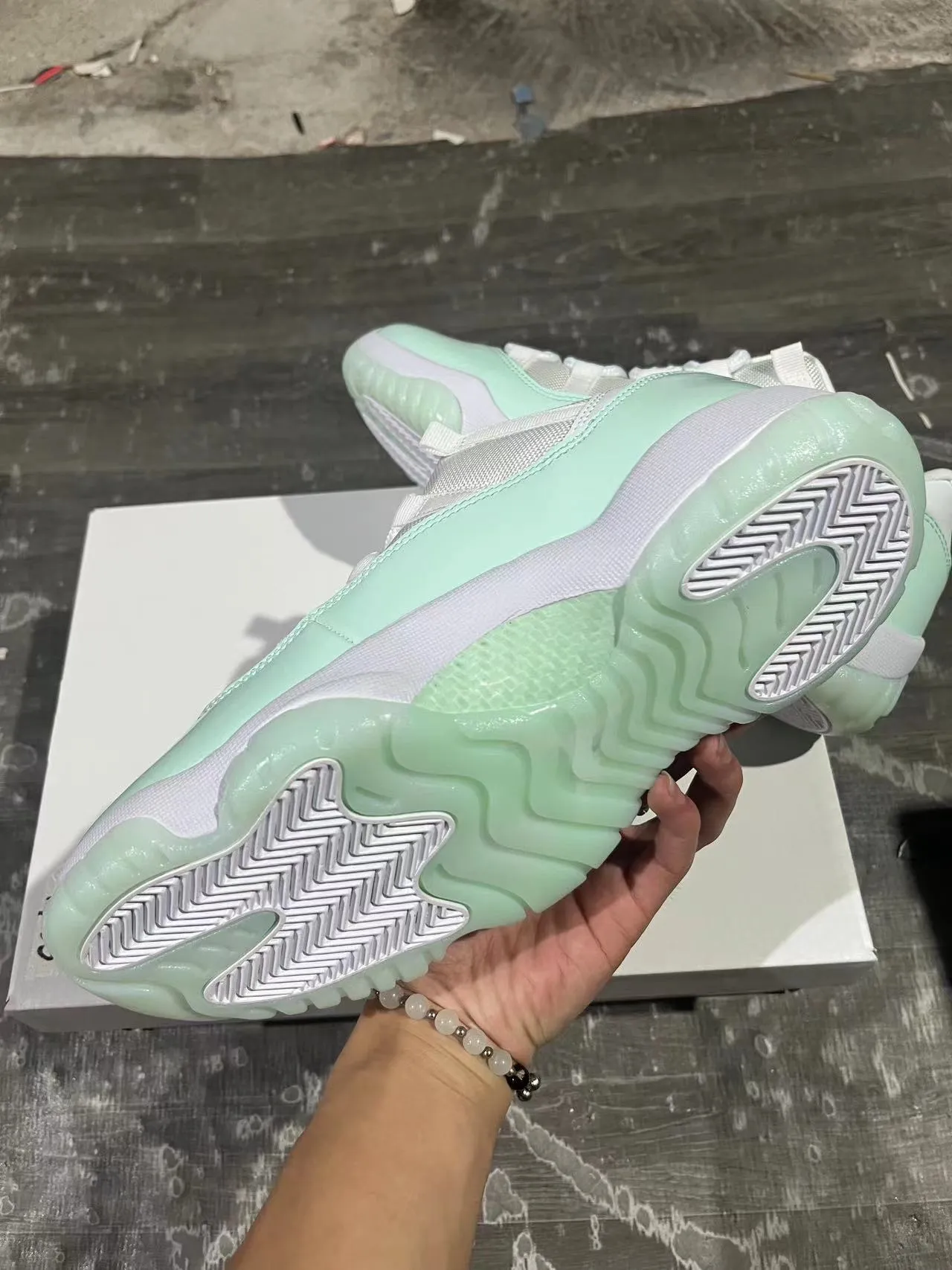 Air Jordan 11 Mint Green Patent Leather Basketball Shoes 6