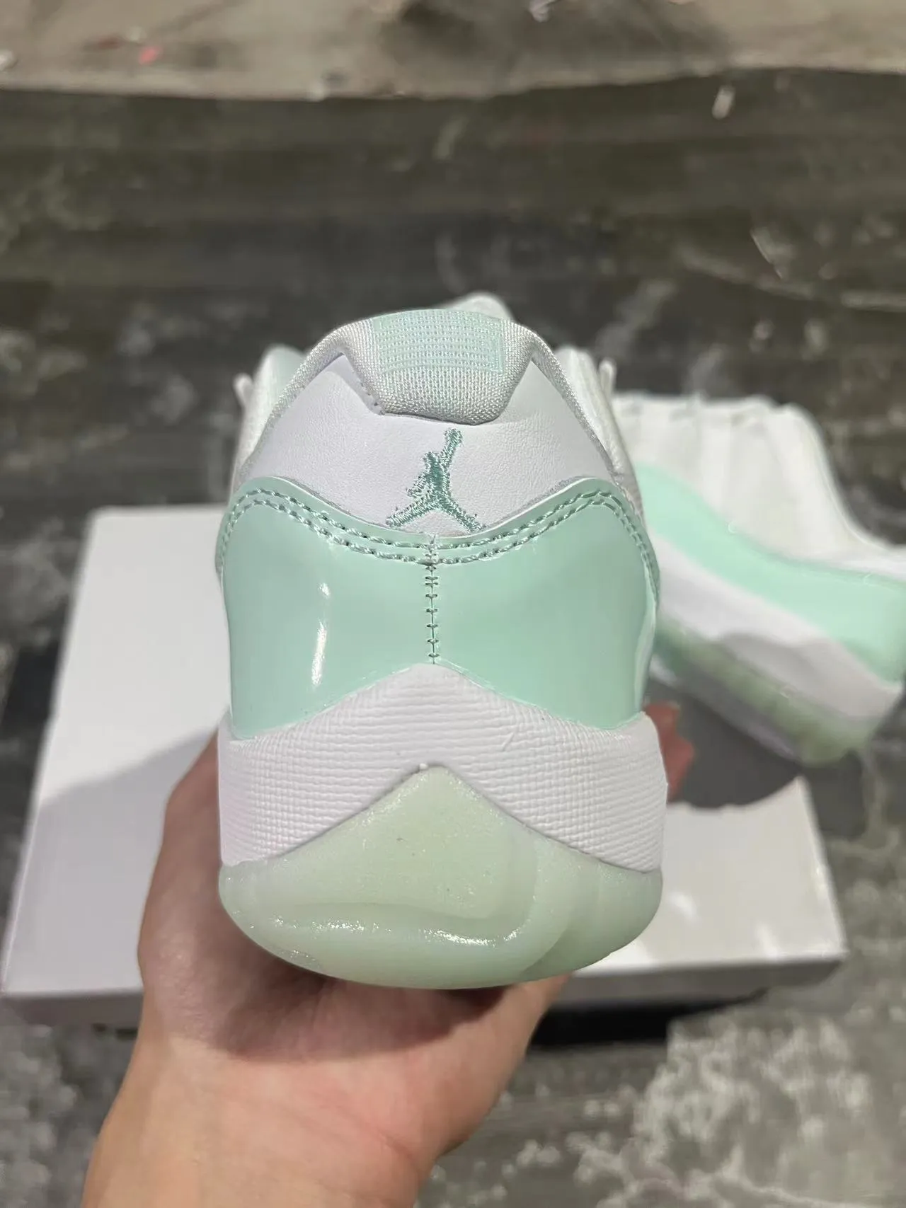 Air Jordan 11 मिंट ग्रीन पेटेंट लेदर बास्केटबॉल जूते 8