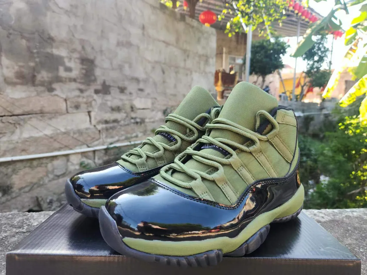 Air Jordan 11 Olive Green Patent Leather Basketball Shoes 2