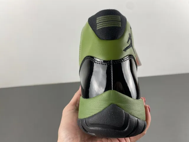 Air Jordan 11 Verde Oliva Piel Patentada Zapatillas de Baloncesto 4