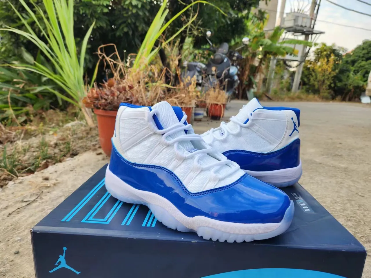 Air Jordan 11 Royal Blue Patent Leather Basketball Shoes 6