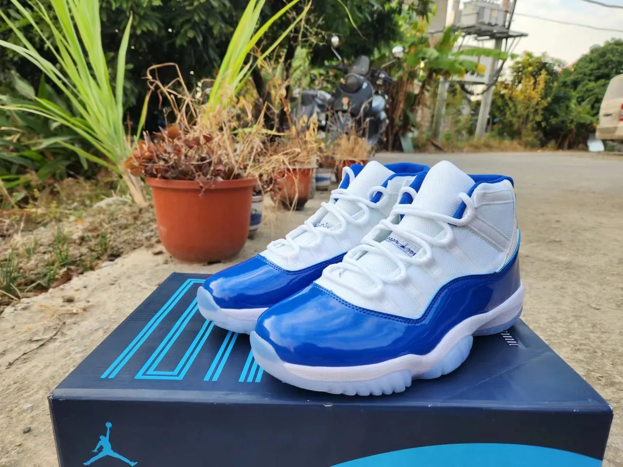 Air Jordan 11 Royal Blue Patent Leather Basketball Shoes 7