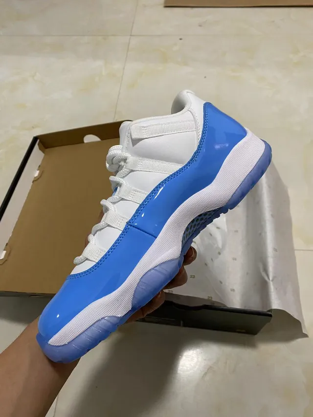 Air Jordan 11 Branco e Azul Brilhante Tênis de Basquete 4