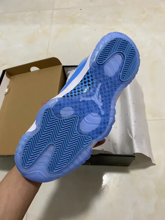 Air Jordan 11 Branco e Azul Brilhante Tênis de Basquete 5