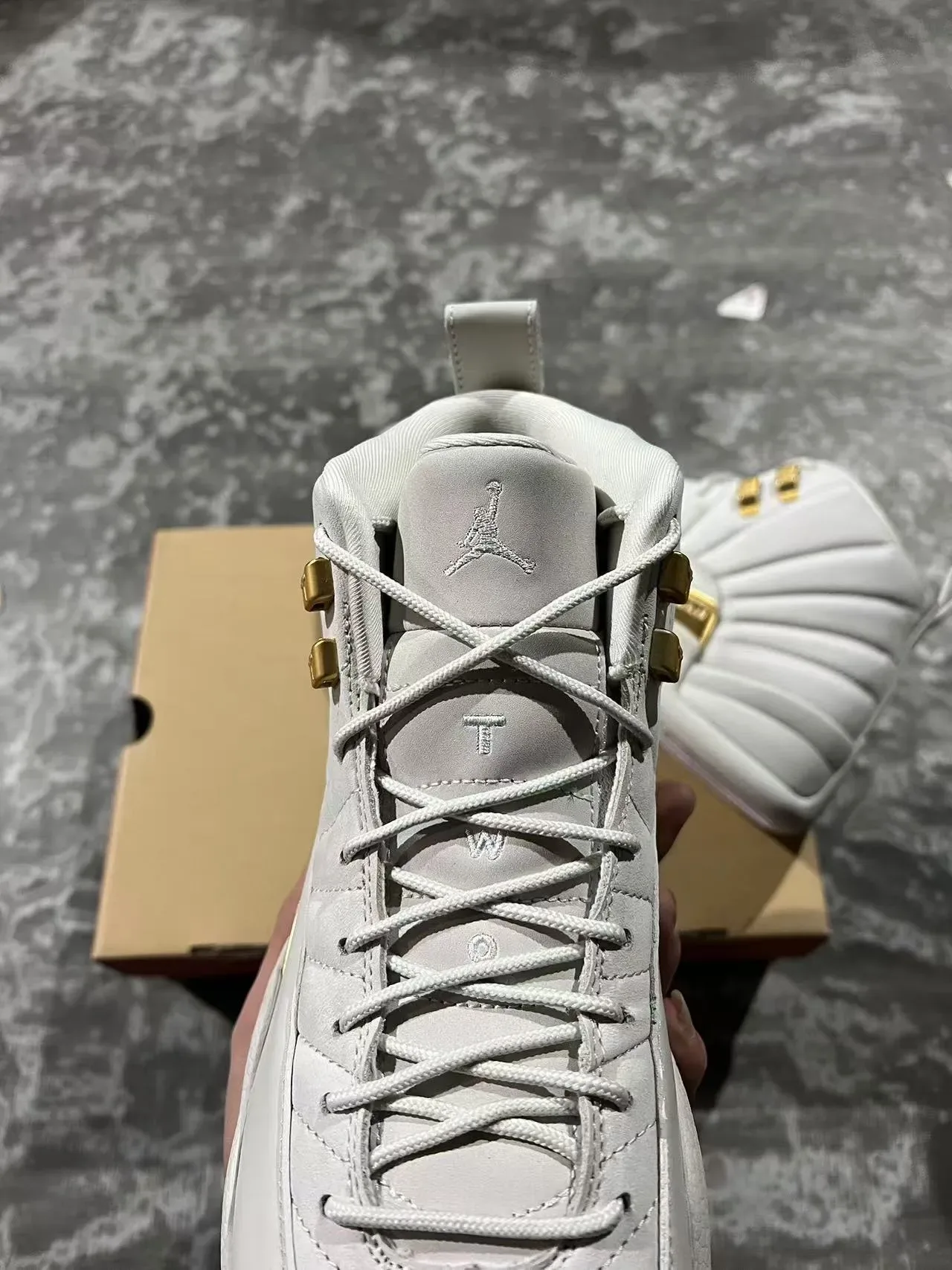 Air Jordan 12 Light Gray and Gold Basketball Shoes 4