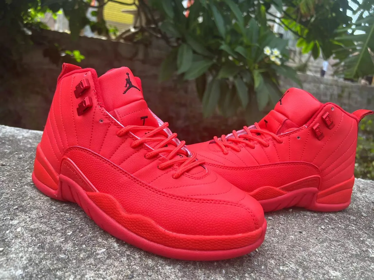 Air Jordan 12 Monochromatic Red Basketball Shoes 3