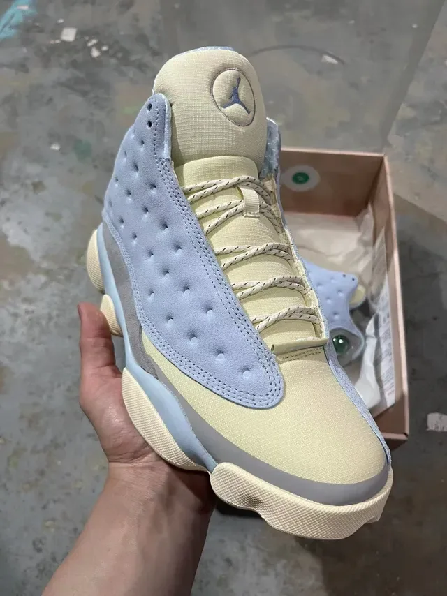 Air Jordan 13 Chaussures de Basketball Bleu Clair et Beige 2