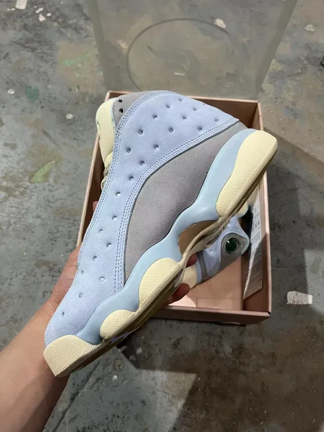 Air Jordan 13 Chaussures de Basketball Bleu Clair et Beige 3
