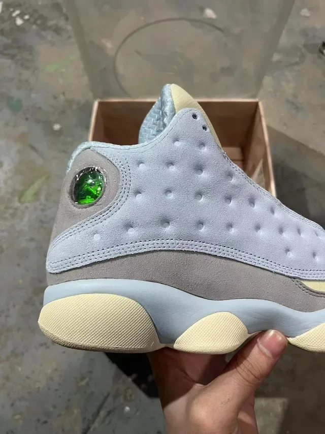Air Jordan 13 Chaussures de Basketball Bleu Clair et Beige 5