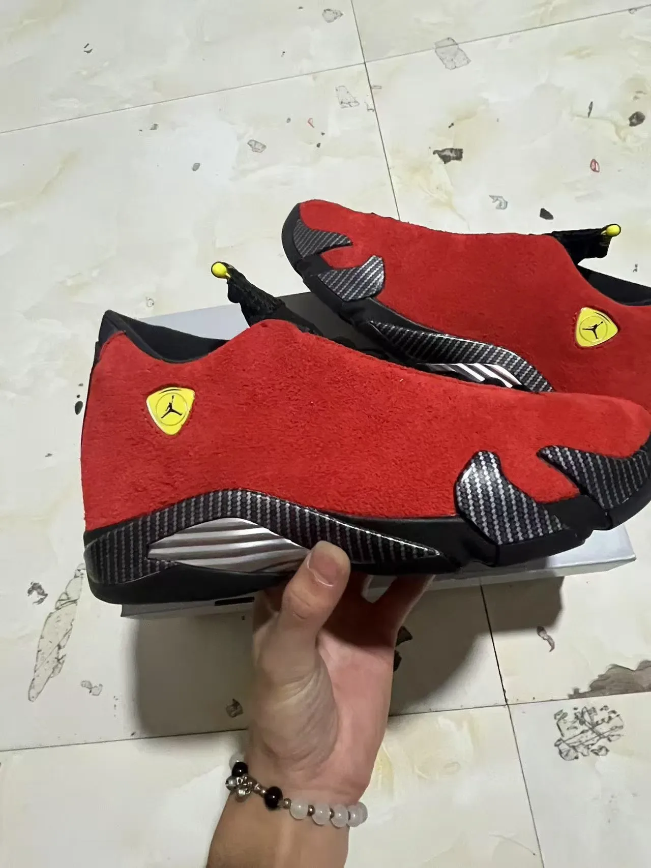 Air Jordan 14 فيراري ريد سويد ألياف الكربون حذاء كرة السلة 7