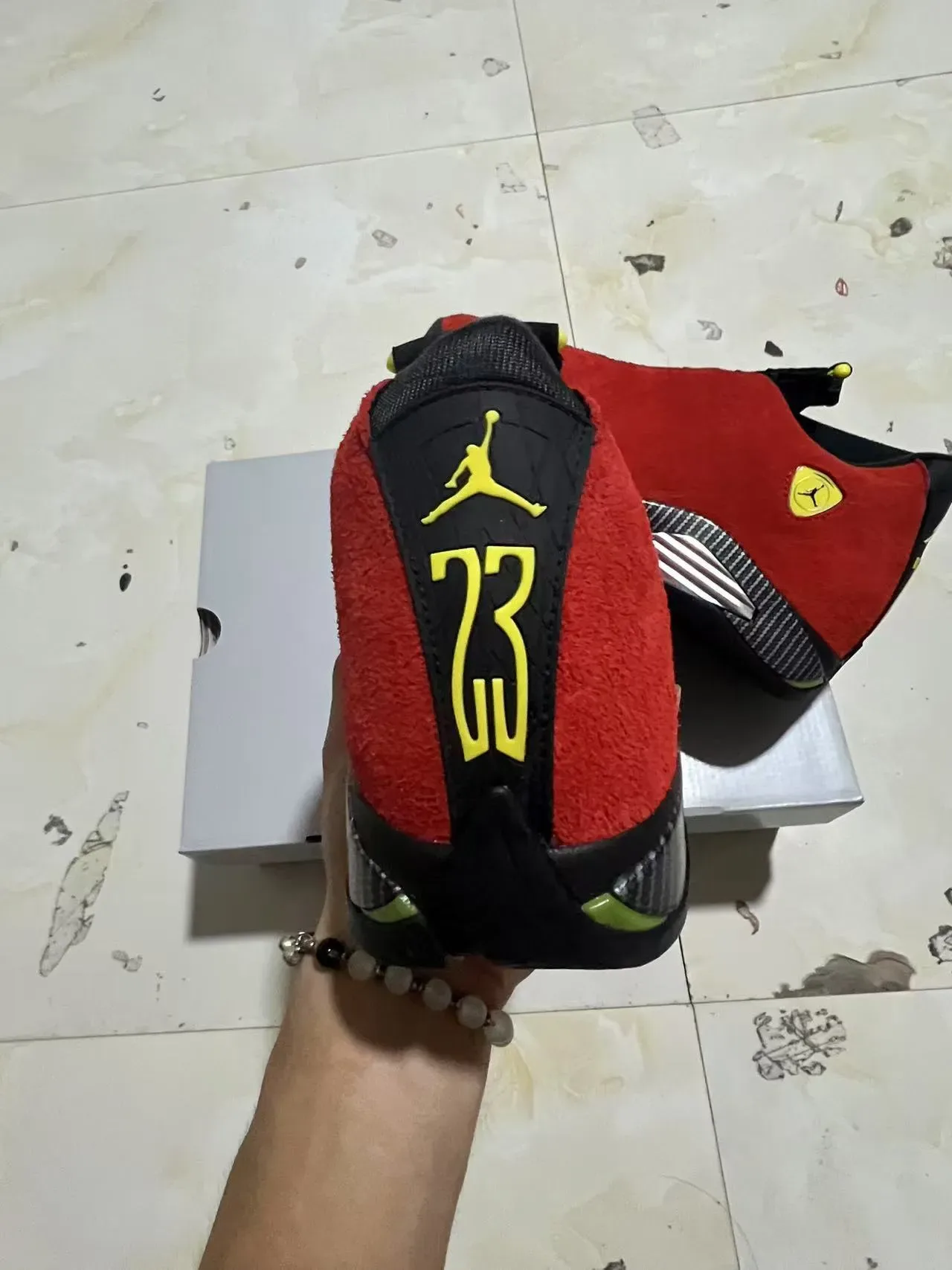 Air Jordan 14 فيراري ريد سويد ألياف الكربون حذاء كرة السلة 8