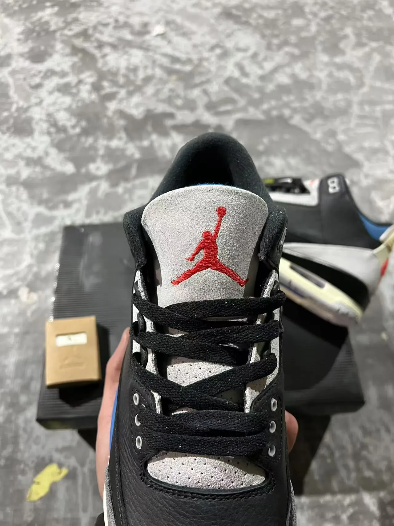 Air Jordan 3 Black Cement Blue Basketball Shoes 4