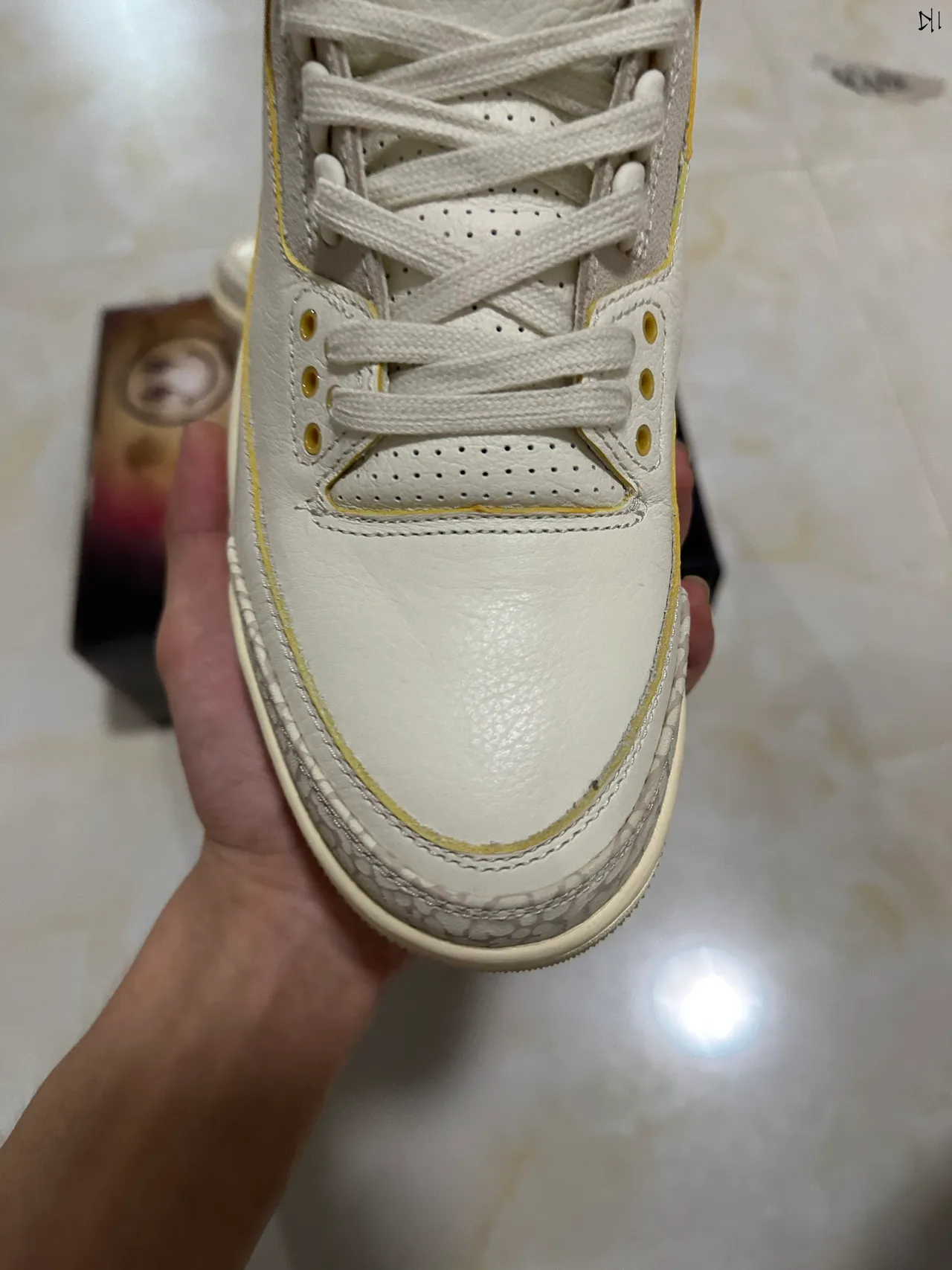 Chaussures de basketball Air Jordan 3 Off-White à talon dégradé crème 3