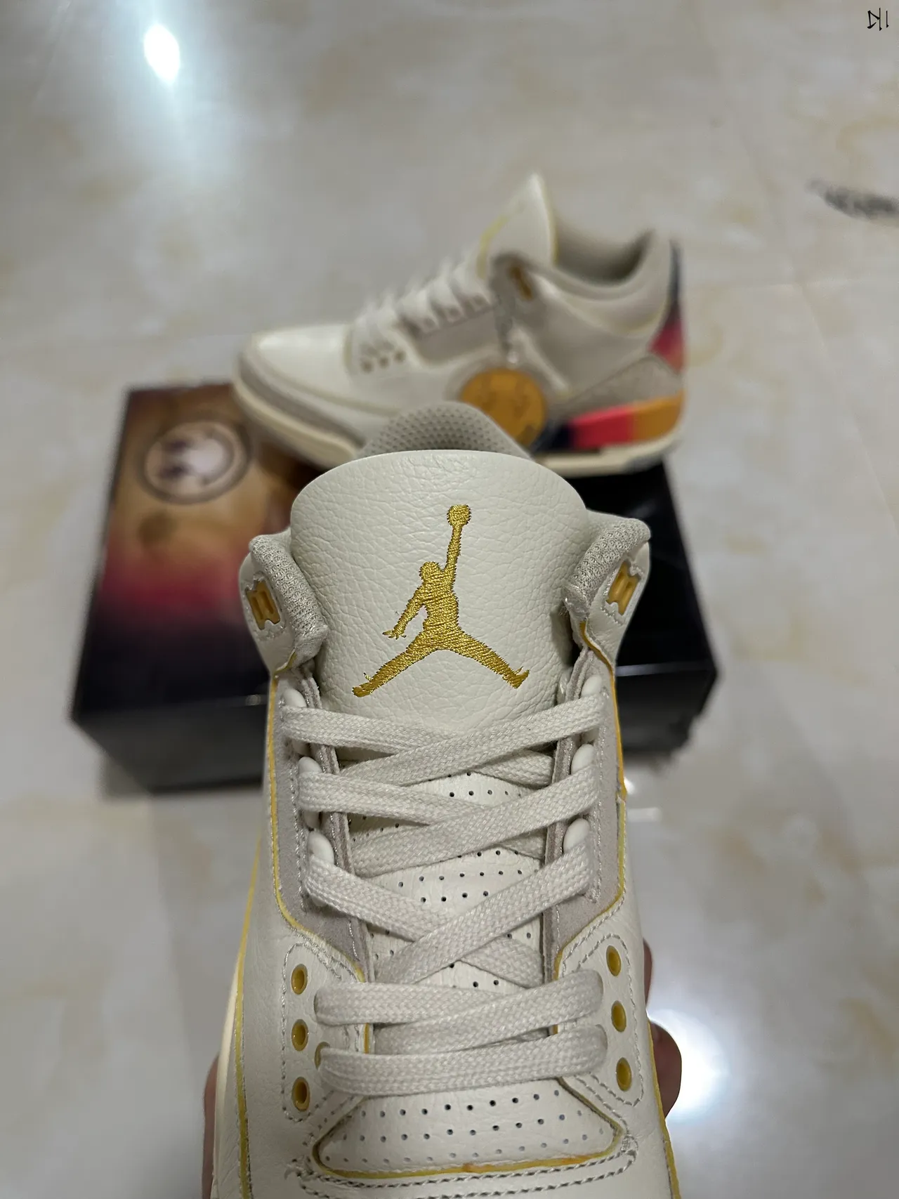 Chaussures de basketball Air Jordan 3 Off-White à talon dégradé crème 4