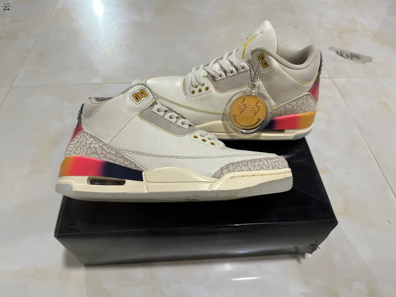 Chaussures de basketball Air Jordan 3 Off-White à talon dégradé crème 8