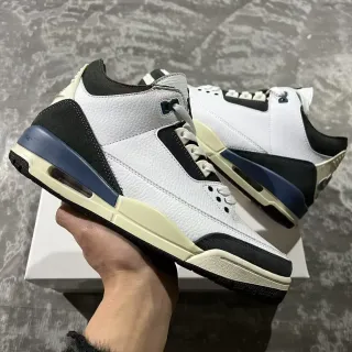 Air Jordan 3 白黑海军蓝奶油篮球鞋