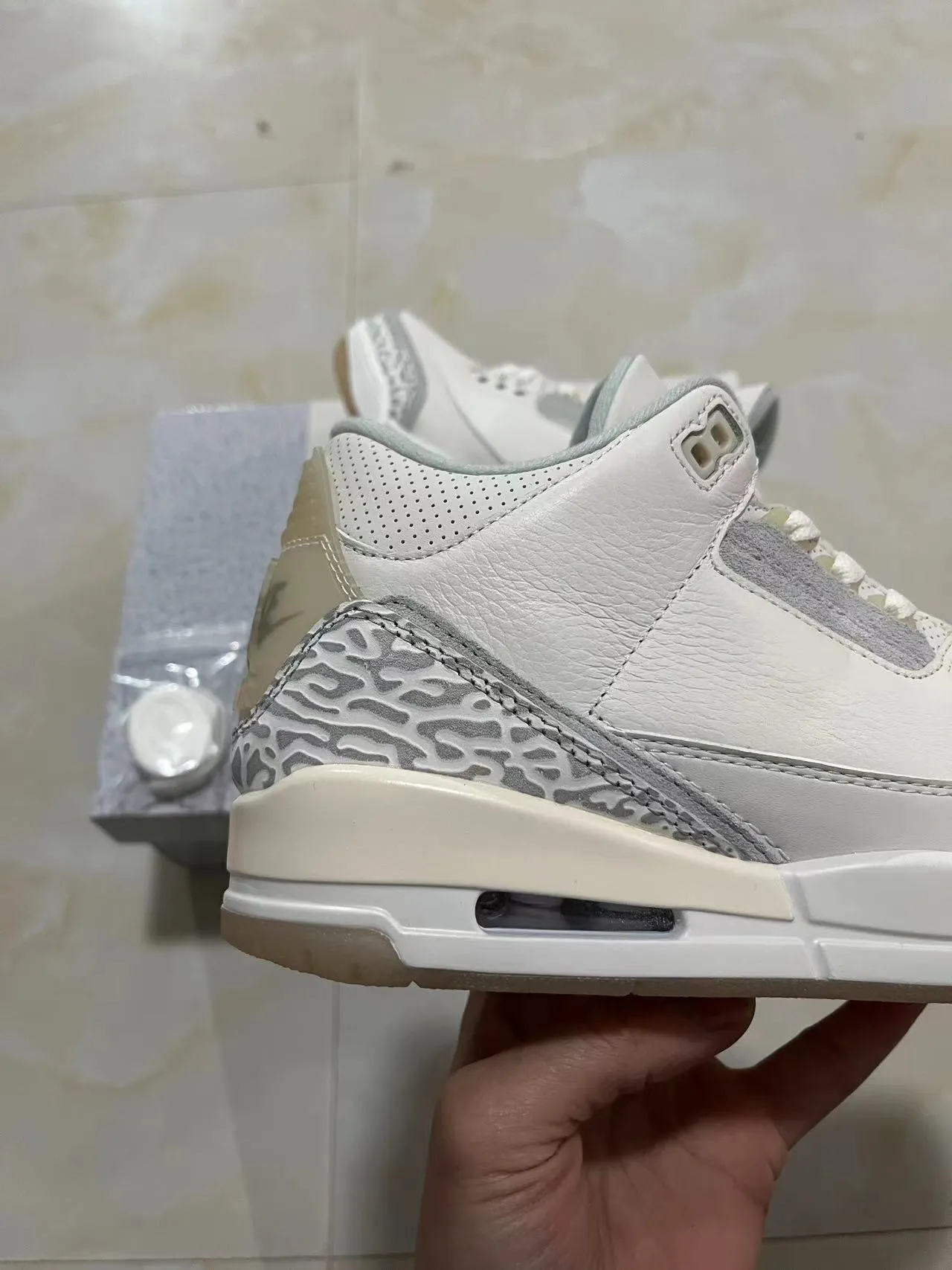 Air Jordan 3 White Elephant Print Basketball Shoes 7