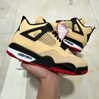 Air Jordan 4 米色黑色红色篮球鞋