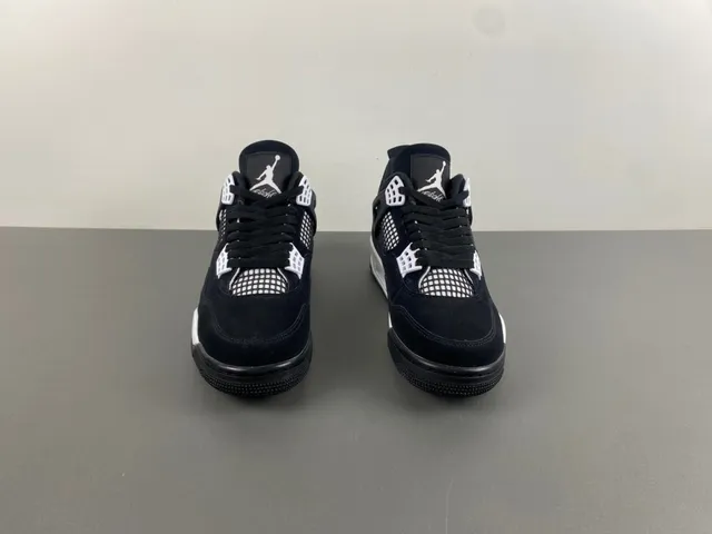 Air Jordan 4 Black White Basketball Shoes 11