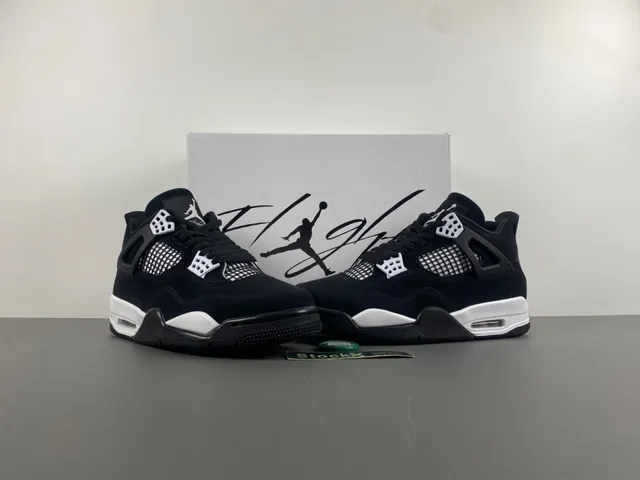 Air Jordan 4 Black White Basketball Shoes 13
