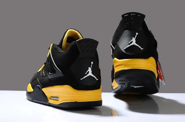 Air Jordan 4 Noir Jaune Chaussures de Basketball 3