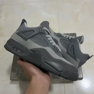 Air Jordan 4 全灰篮球鞋