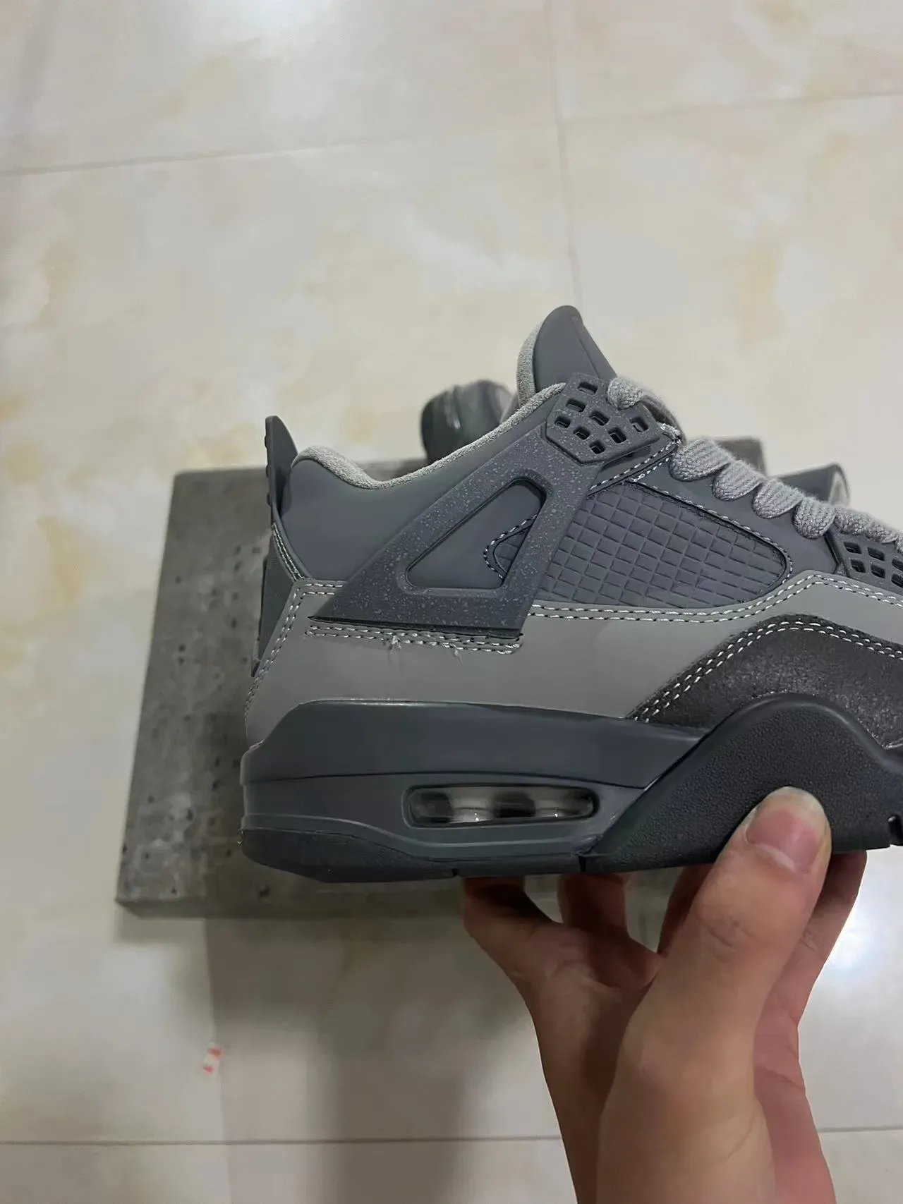 Air Jordan 4 أحادي اللون رمادي حذاء كرة السلة 7