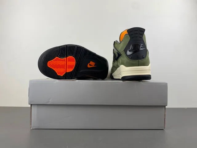 Chaussures de basketball montantes en daim vert olive Air Jordan 4 16
