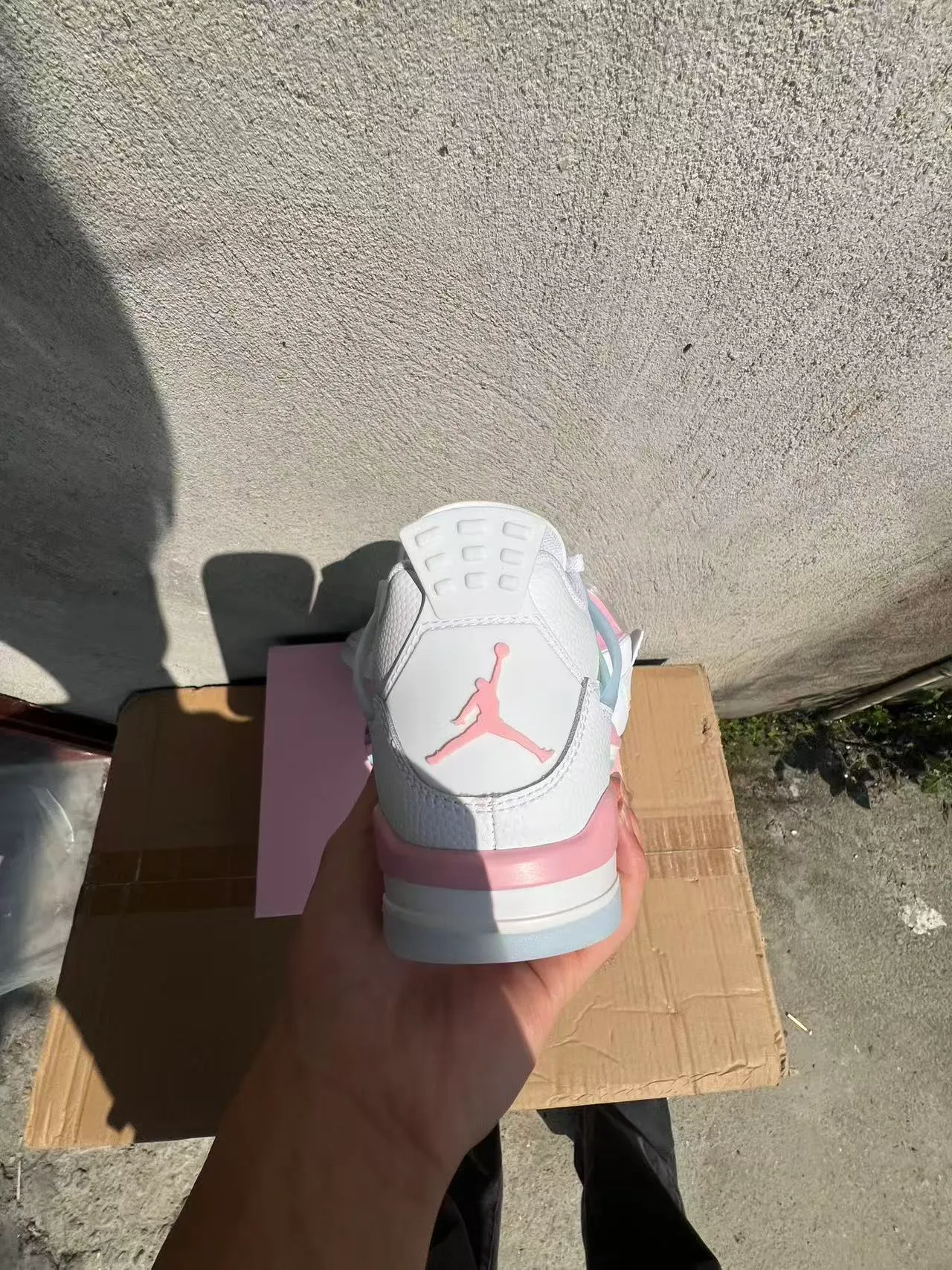 Chaussures de basketball Air Jordan 4 blanc, rose et vert menthe 8