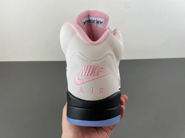 حذاء كرة السلة Air Jordan 5 Off-White باللونين الوردي والأزرق 4