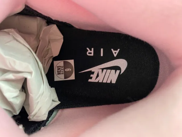 حذاء كرة السلة Air Jordan 5 Off-White باللونين الوردي والأزرق 7