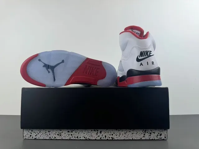 Air Jordan 5 White Red Black Chaussures de basketball 17