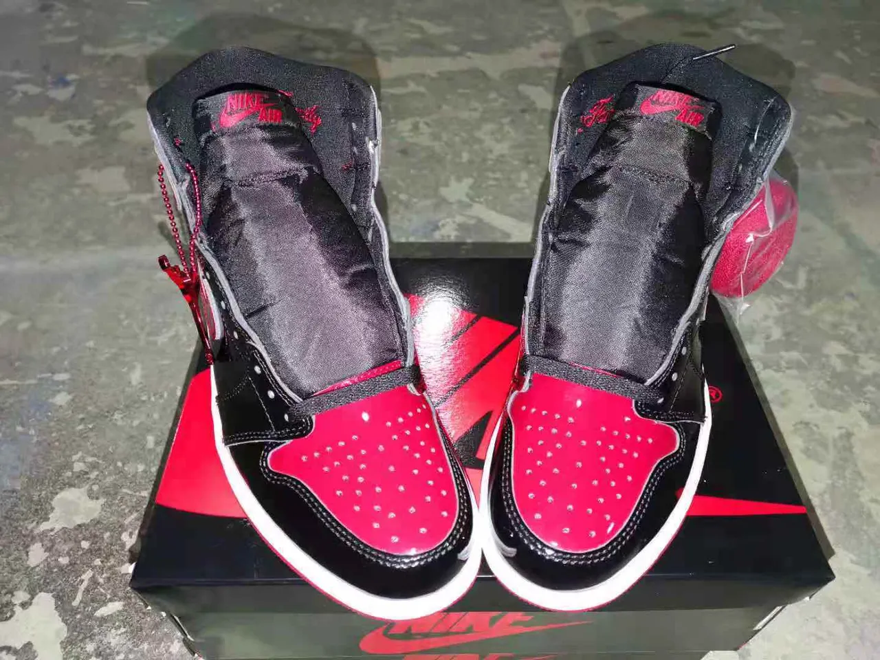 Air Jordan Black Red Glossy Patent Leather High-Top Silhouette Basketball Shoes 4